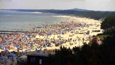 Polskie plaże najchetniej wybierane przez turystów Lato 2021 w Łebie.