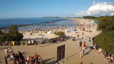 Urlopowicze plażujący w Darłówku Plaża w Darłówku