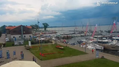 Wakacyjna Kraina Wielkich Jezior Zachwycająca marina w Giżycku