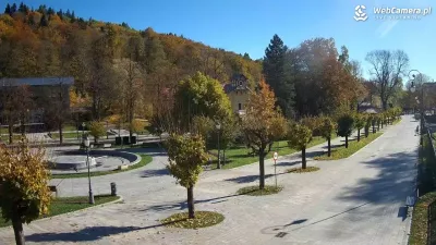 Jesienny deptak w Krynicy 